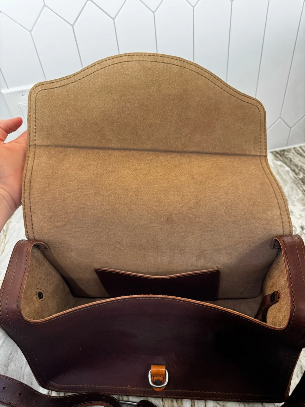 Saddleback Leather Satchel Bag - chestnut Brown with Tan Handles